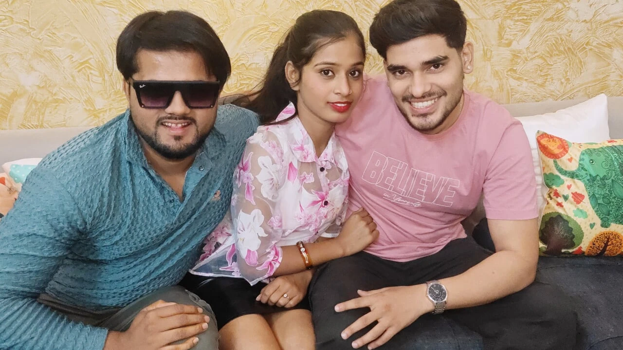 Indian Desi threesom gangbang hardcore sex video